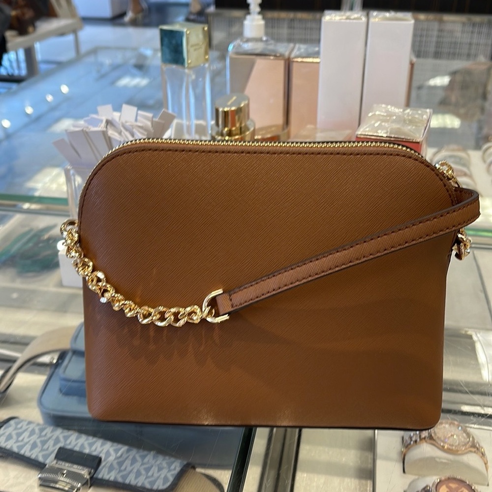MICHAEL KORS
Jet Set Travel Medium Dome Crossbody Bag
Luggage 
NWT - Picture 8 of 16